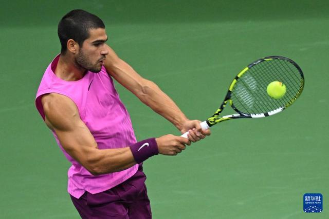 包含世界网球队绝地反击意大利网球队,阿尔卡拉斯送出助攻的词条 包含世界网球队绝地反击意大利网球队,阿尔卡拉斯送出助攻的词条