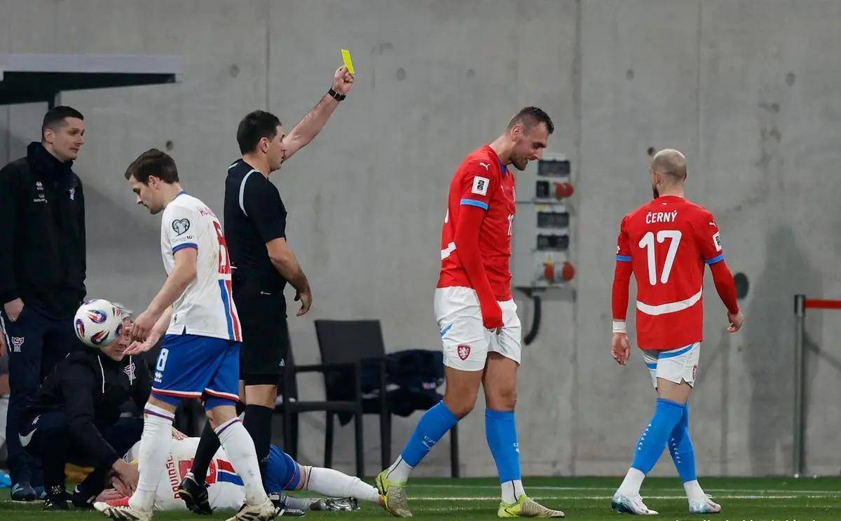 德国网球队险胜日本网球队，克耶高斯关键制胜的简单介绍