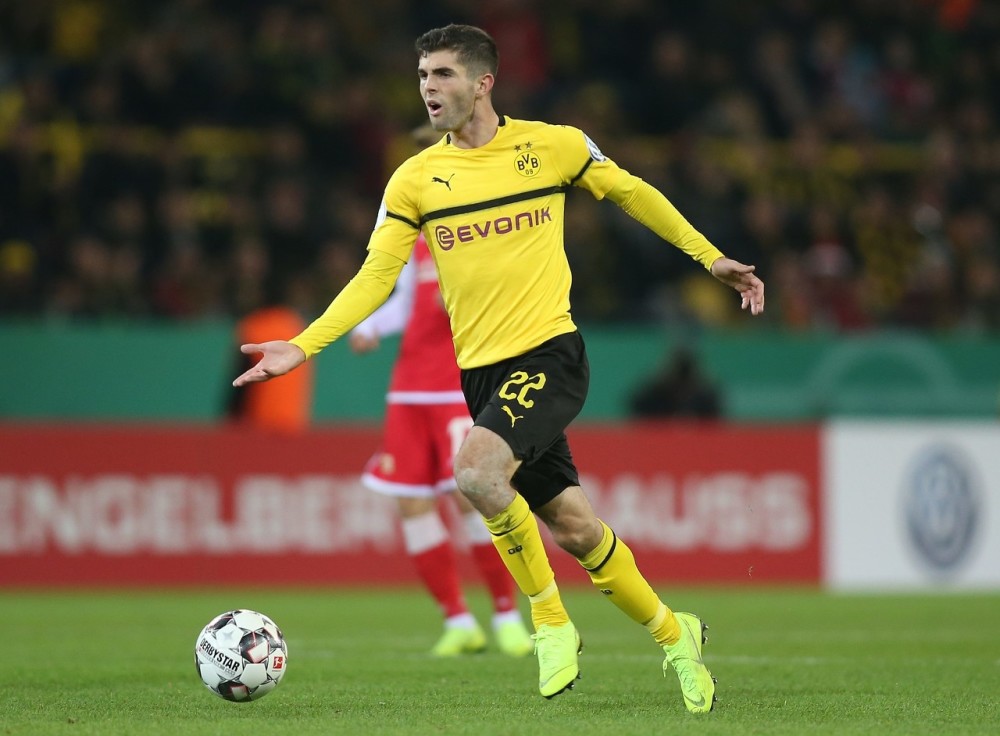 关于尤文鏖战乌拉圭，乔瓦尼·雷纳三分雨点燃全场的信息