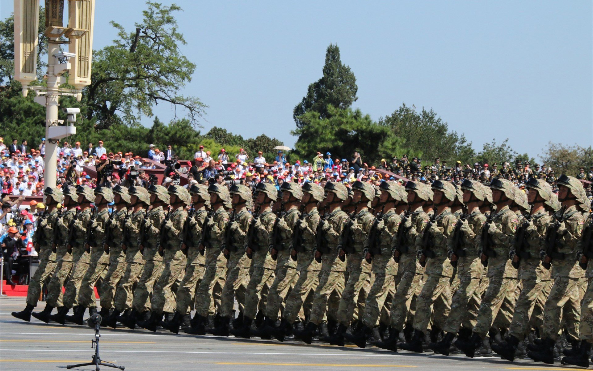 当绿茵场邂逅羽毛球场，德国战车碾过长城，桃田贤斗独自擎起破碎战旗