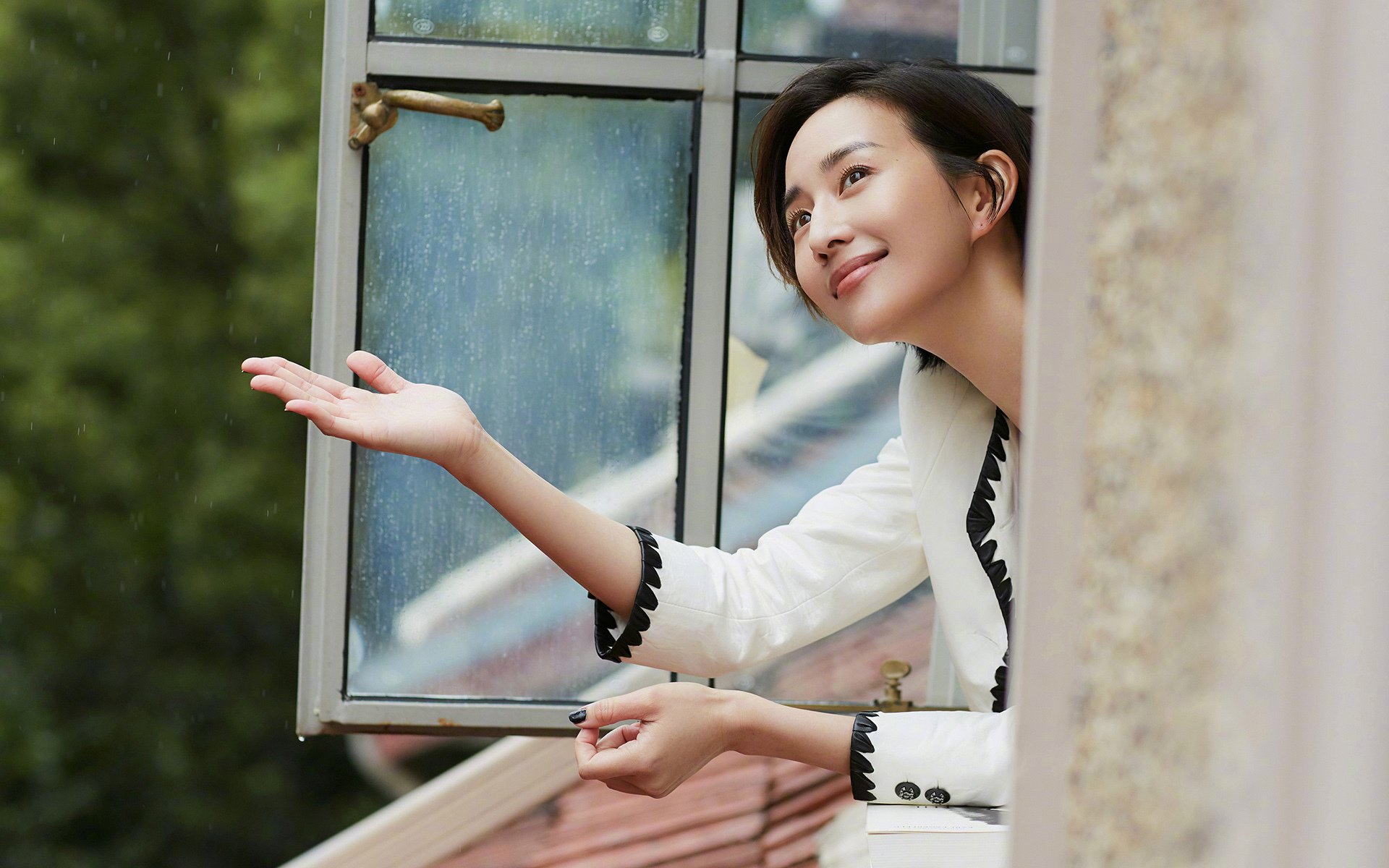 平行时空的交锋,新疆飞虎轻取雄鹿,字母哥打满48分钟的冠军级独舞